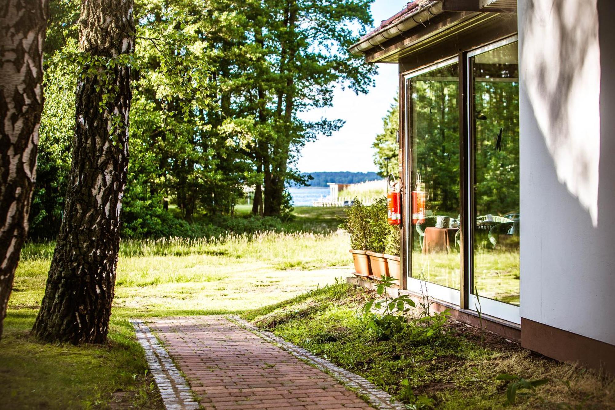 Seehotel Schorfheide Althuttendorf Exterior photo